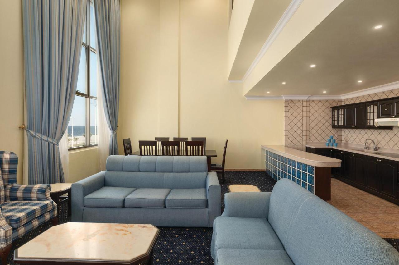 โฮเวิร์ด จอห์นสัน บาย วินด์แฮม ดัมมัม Hotel ภายนอก รูปภาพ